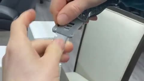 unboxing the jerryrigeverything knife
