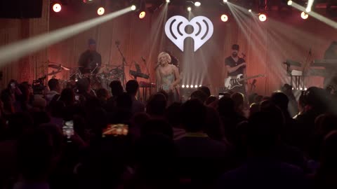 Bebe Rexha - Hey Mama (Live from Honda Stage at the iHeartRadio Theater NY)