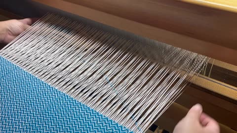 Floating Selvedge - Weaving