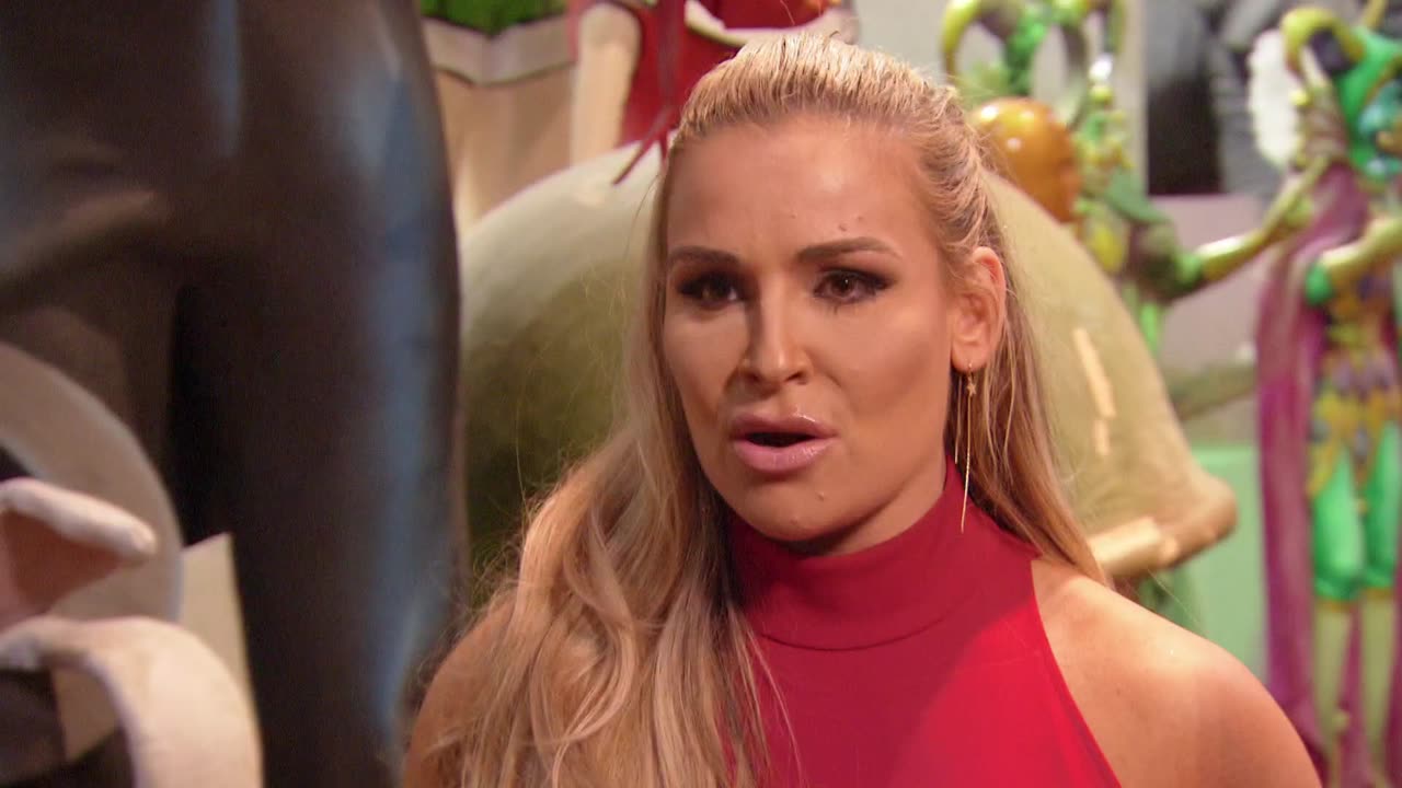 The Bella Twins confront Natalya about her Birdiebee promotion- Total Divas, Sept. 19, 2018