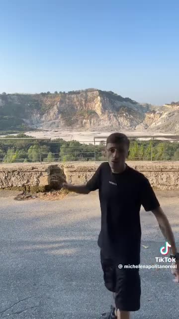 STRANE ESPLOSIONI AI CAMPI FLEGREI, NON SEMBRANO MOLTO NATURALE, NON CREDETE?