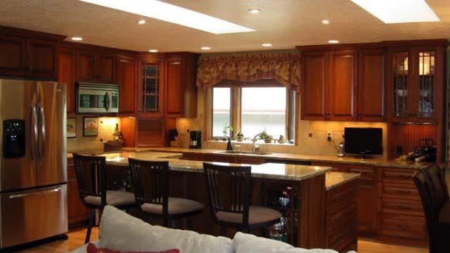 Eastbank Interiors: Kitchen Cabinets in Portland, OR