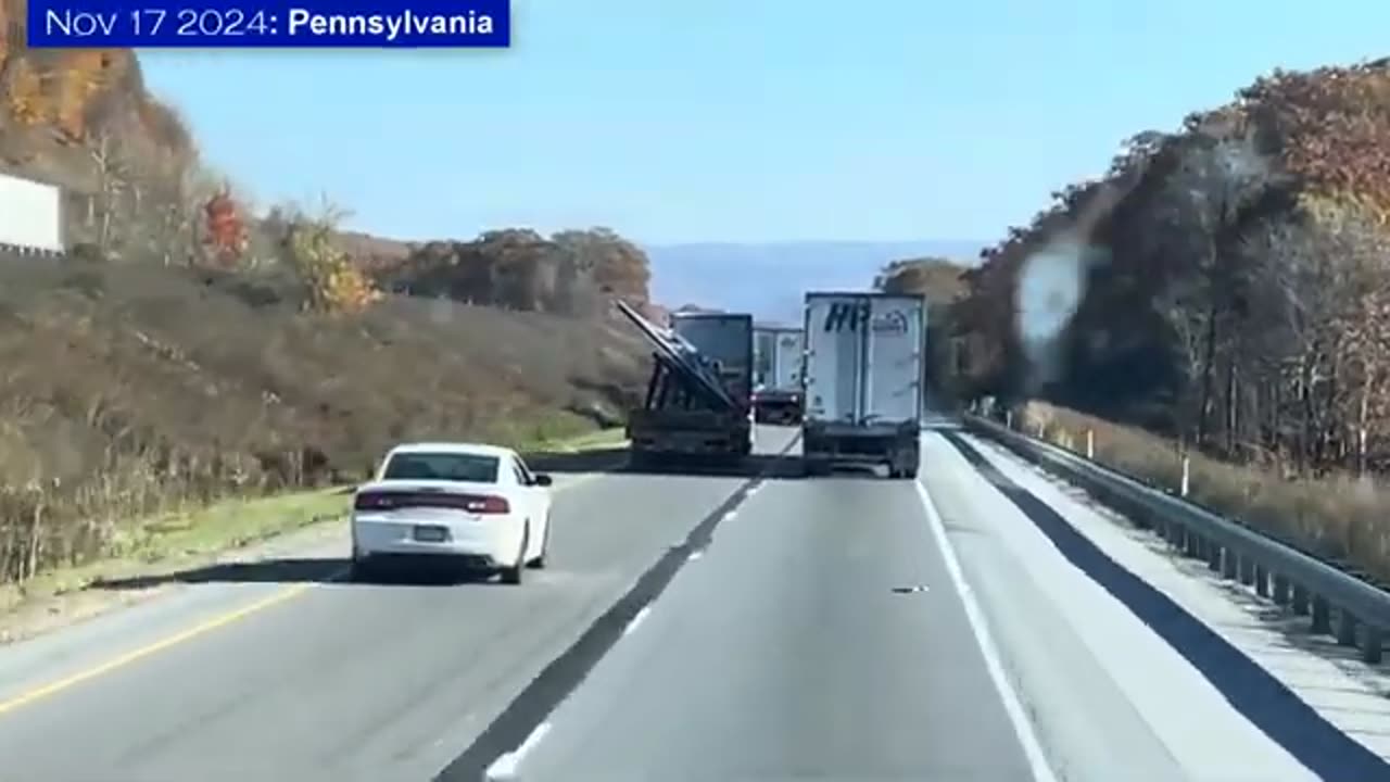 Un camion transportant un OVNI en Pennsylvanie? OVNI pris sur la webcam