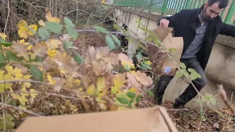 2022-12-22 (4) - réveillé par les flics - Twitch Decheterie