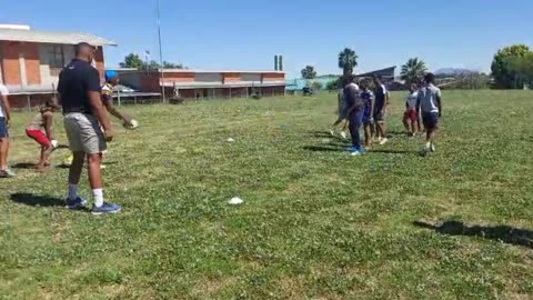 Rugbykliniek skool ook in van die veld af vaardighede