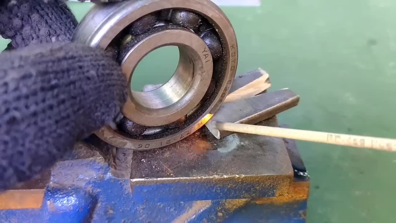 Bengkel las ini membuat alat keren dari bearing bekas, 2ide kreatif yang bermamfaat