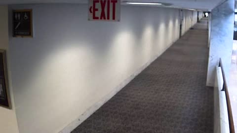 1469HSOB02SH211Hallway_2021-01-06_09h20min01s570ms.mp4