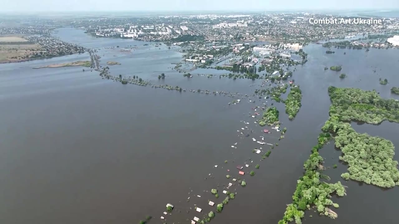 Reminders of war emerge after dam's destruction