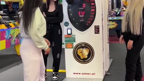 Opps her 🥊 power