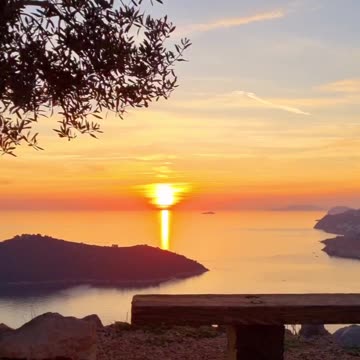 One of the best sunset locations in Dubrovnik 😍🧡