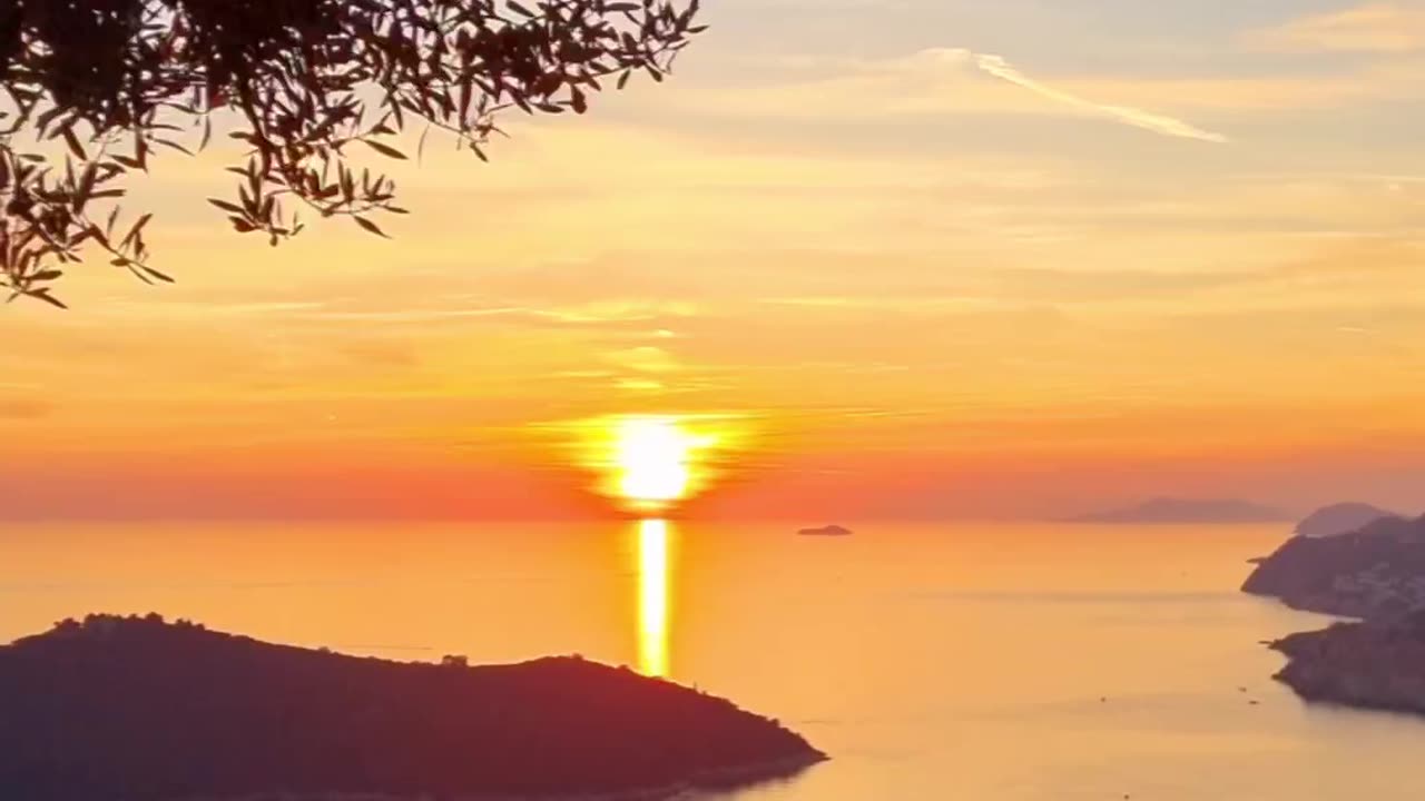 One of the best sunset locations in Dubrovnik 😍🧡