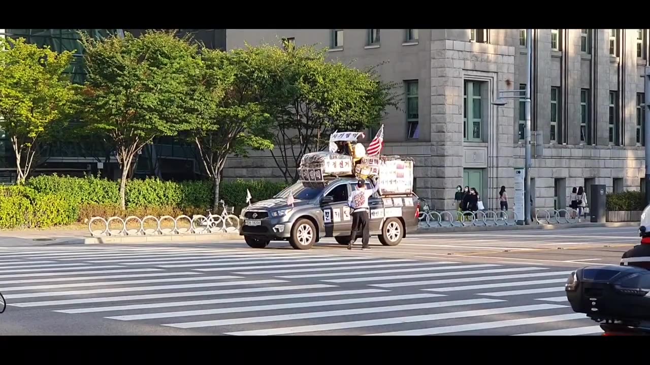 20200929_V3_S01(ZyqgmMdDwaM)광화문광장과 시청광장장을 돌며 차를 이용한 1인 시위, 2020.09.26