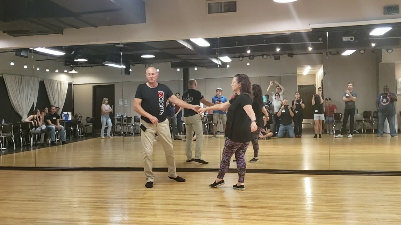West Coast Swing @ Studio 22 with Wes Neese 20230823 220126