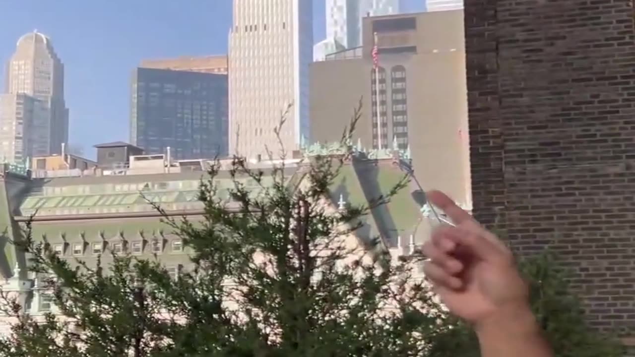 20221104文贵先生GETTR: #全球市场:违约率跟金融危机几乎永远关联,失业率永远在经济危机后面。都跟共产党会了擀面杖子经济,所有票据数据造假。