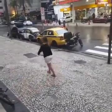 Mulher é acusada de lesão corporal e injúria contra entregador no Rio