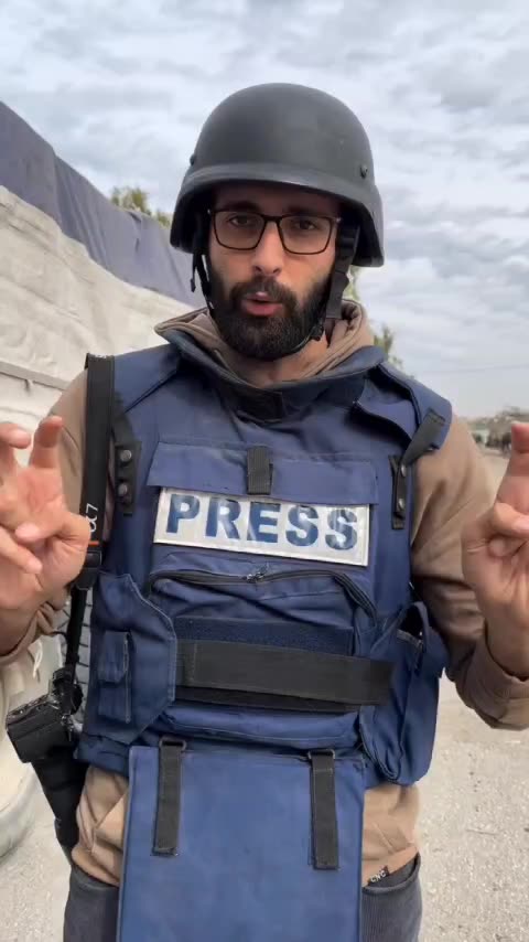 ►🚨🇮🇱⚔️🇵🇸 At "Welcome to Gaza" gate Israeli snipers are shooting anyone trying to enter Gaza