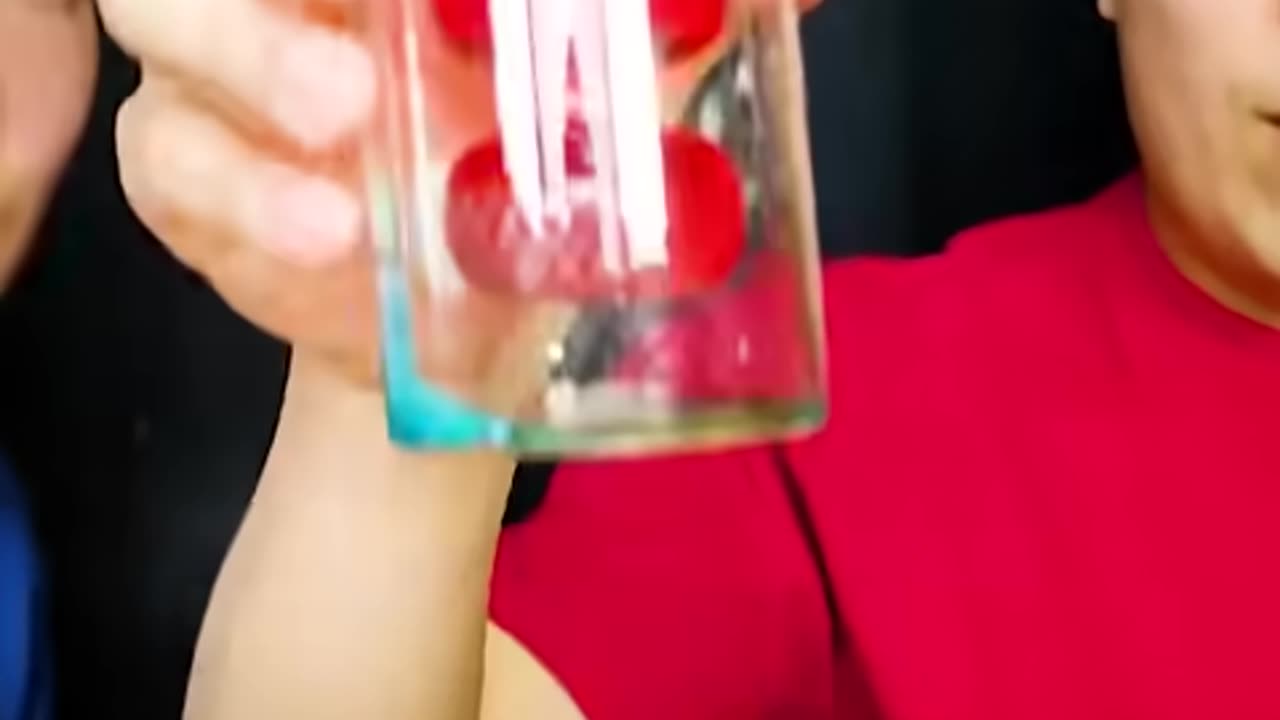 ASMR DRINKING sea grapes SOUNDS 신기한 물 먹방 EATING HUBA 후바 #SHORTS