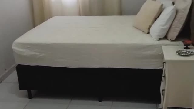 minimalist bedroom