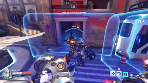 You should have 4 Reinhardt box up a dps