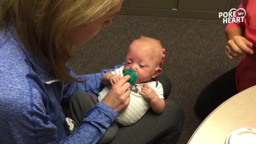 Baby Hears For The First Time - So Cute