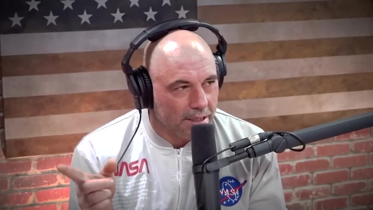 1 Hour of The Craziest Conspiracy Theories In Joe Rogan History