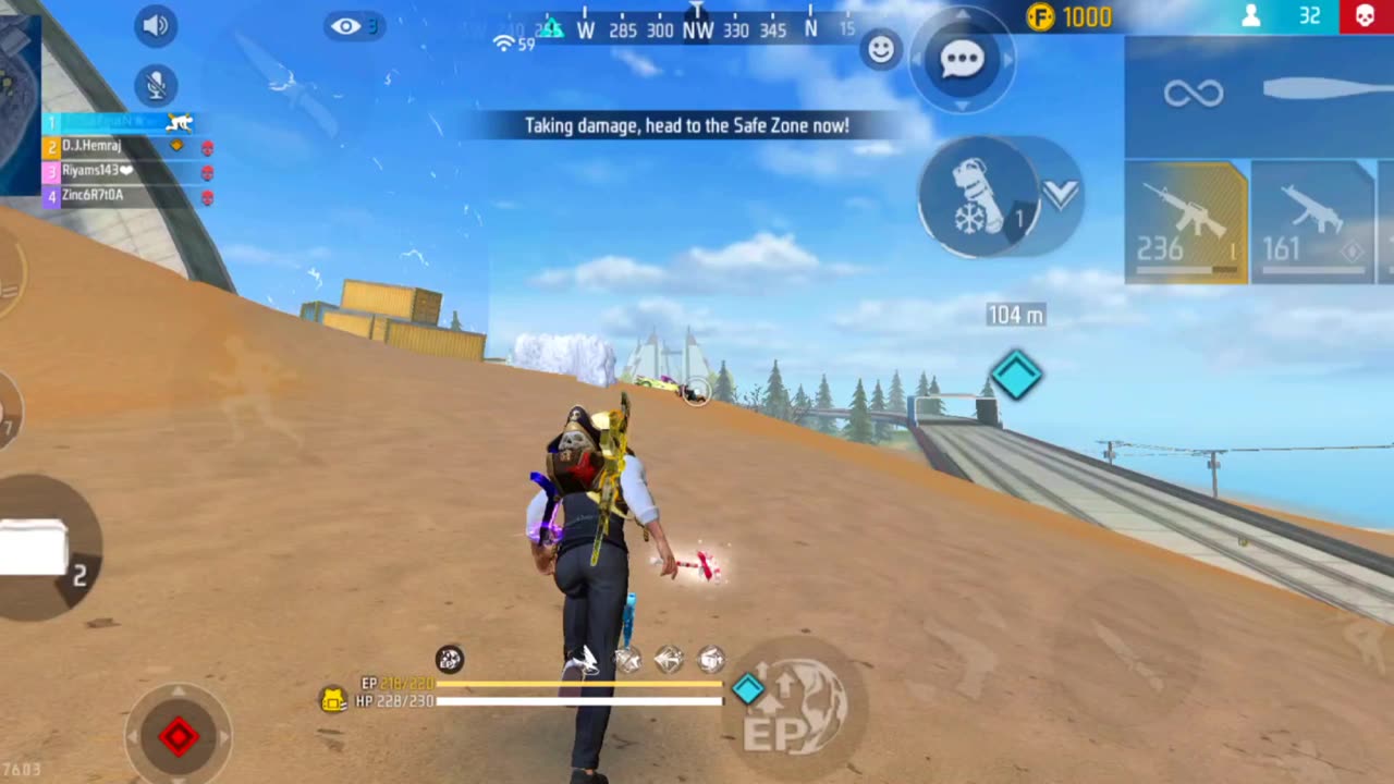 Free fire 🔥 Solo vs squad ⚡ 1 vs 4 because my teammates always down