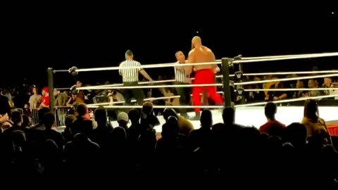 BRAUN STROWMAN DESTROYS OMOS WWE LIVE EVENT 2022 _ BRAUN STROWMAN VS OMOS WWE LIVE EVENT 2022