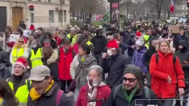 France Marches Against Jab Mandates ON CHRISTMAS DAY