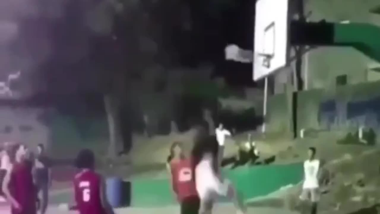 his neck was upto the rim