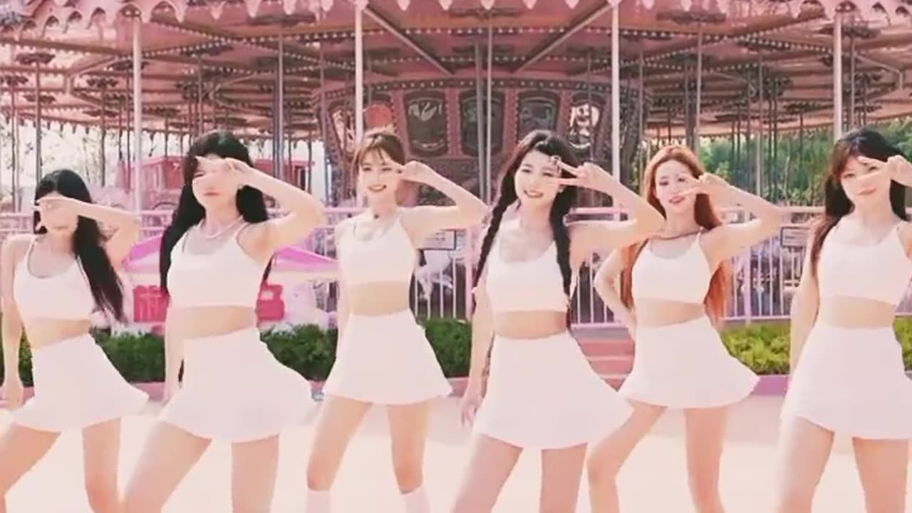 Chinese Girls Group Dance