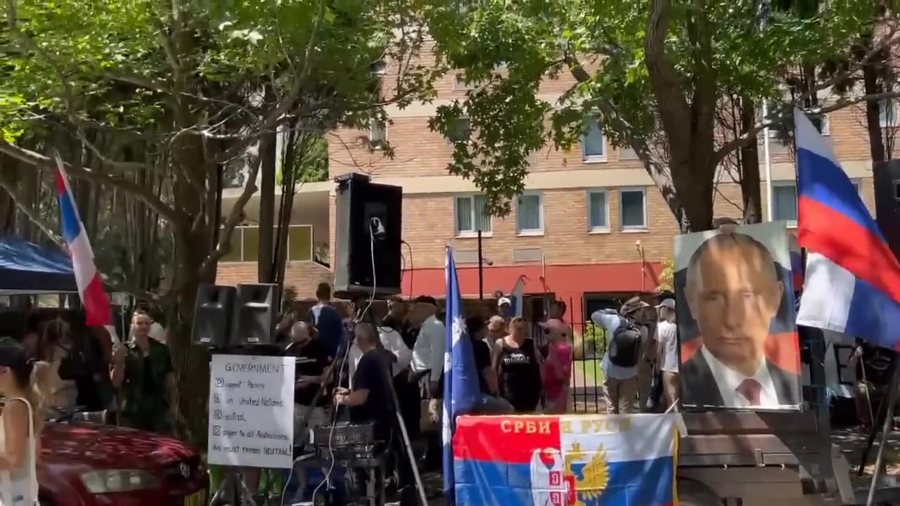 Russia-Ukraine conflict perfectly explained by local Sydney man