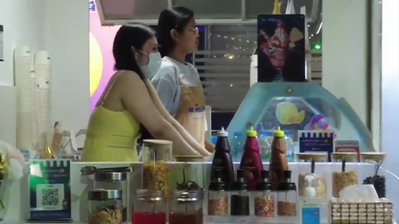 Thai ice cream vendor seduced me with her body and I had to pay a lot