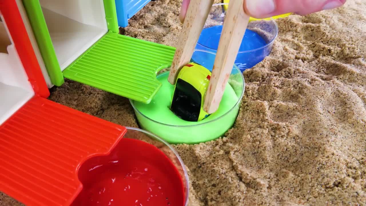 ¡Enseñe a los niños palabras en español e inglés con Painting Pororo Toy Car Fun!