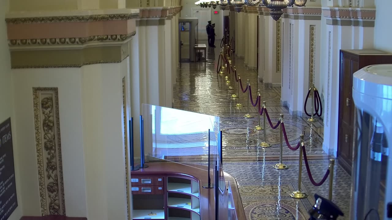 0361USCH03HouseGalleryNWnearH323_2021-01-06_10h40min04s213ms.mp4