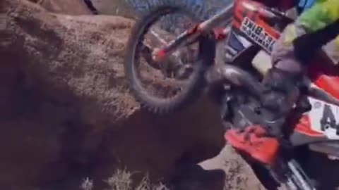 Dirt bike enthusiast, superb display of skill#haulagemotor #motorbikes