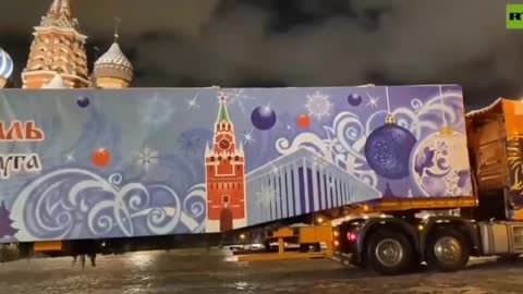 🌲 The main New Year tree of the country was delivered to the Kremlin