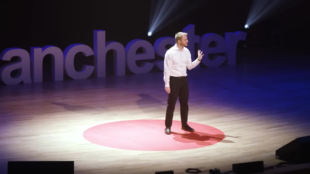 How to Get Your Brain to Focus - Chris Bailey - TEDxManchester