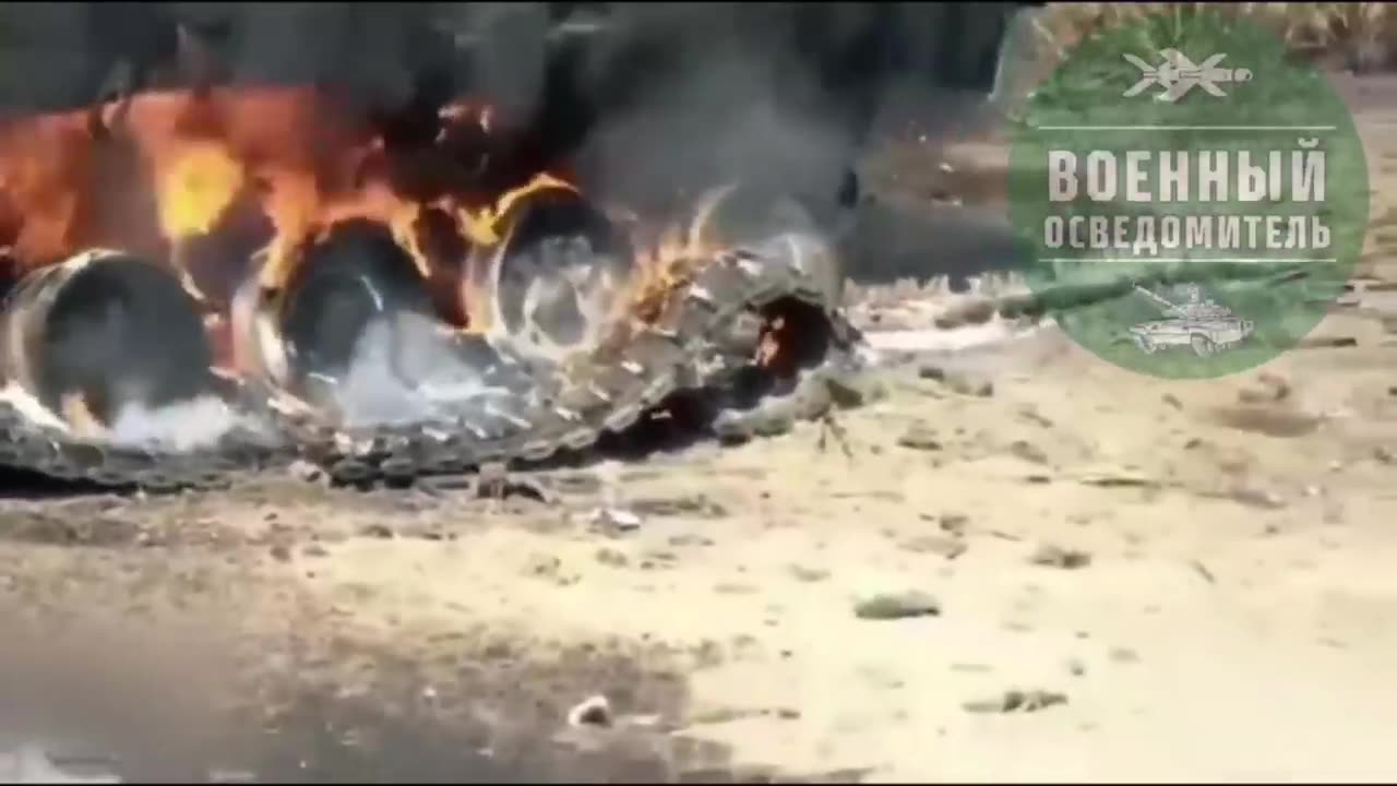 Another destroyed 155-mm British AS-90 self-propelled gun in the Zaporozhye direction.