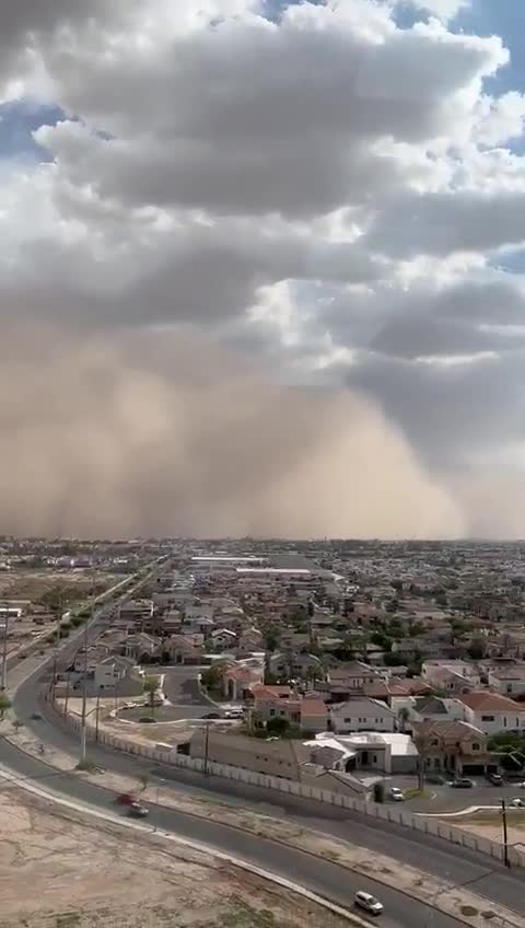A severe sandstorm hit Mexicale2