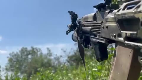 Ukrainian Firing Grenades During Firefight Near Orekhovo