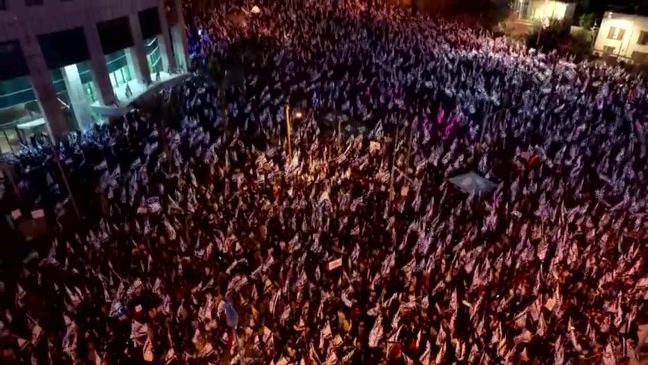 Tens of thousands of Israelis protest judicial overhaul