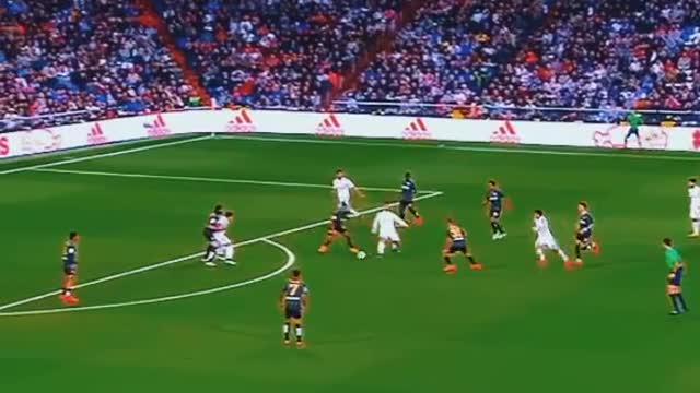 Real Madrid A beautiful goal from Real Madrid in the days of Ronaldo