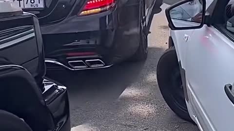 Scratch accident when turning