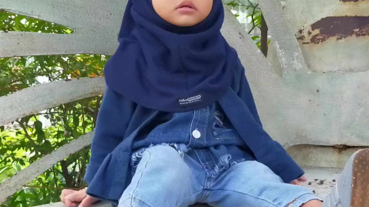 7 ekspresi yaya pake kerudung #babyhijab #hijabers #hijabcantik #cute