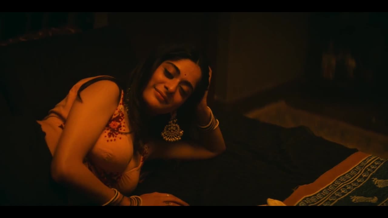 Tooth Pari When Love Bites Kiss Scene - Rumi and Roy (Tanya Maniktala and Shantanu Maheshwari)