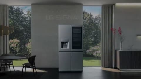 LG SIGNATURE REFRIGERATOR - Two knocks to see freshness locked-in.