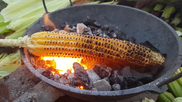 Live Fried Corn On Tandoor (Indian Street Food)