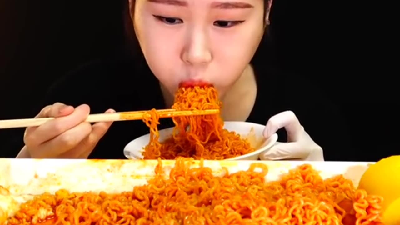 Real eating sound challenge