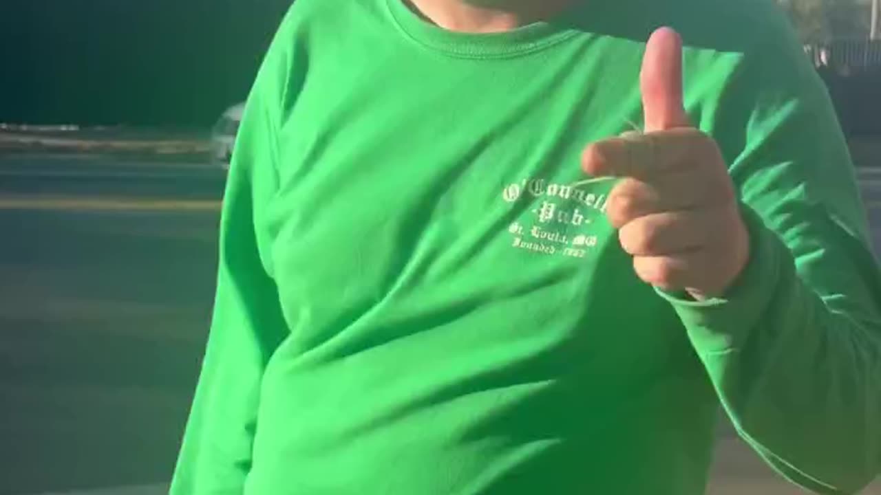 White Man Freestyle in The Hood