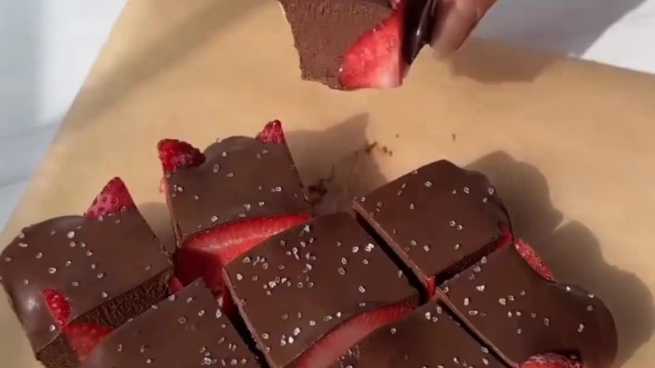 3 ingredients frozen summer sweet treat🍓🍌🍫